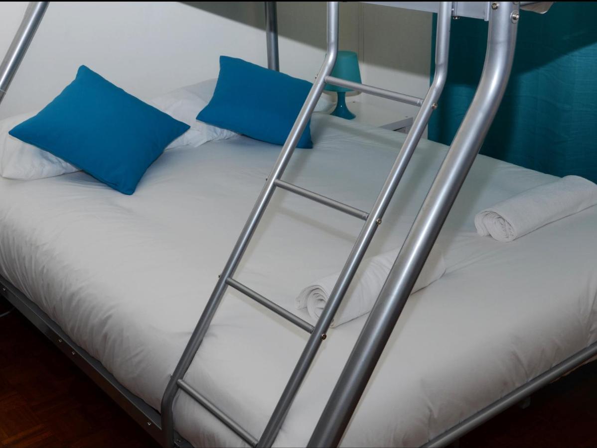 Help Yourself Hostels - Carcavelos Coast Zimmer foto