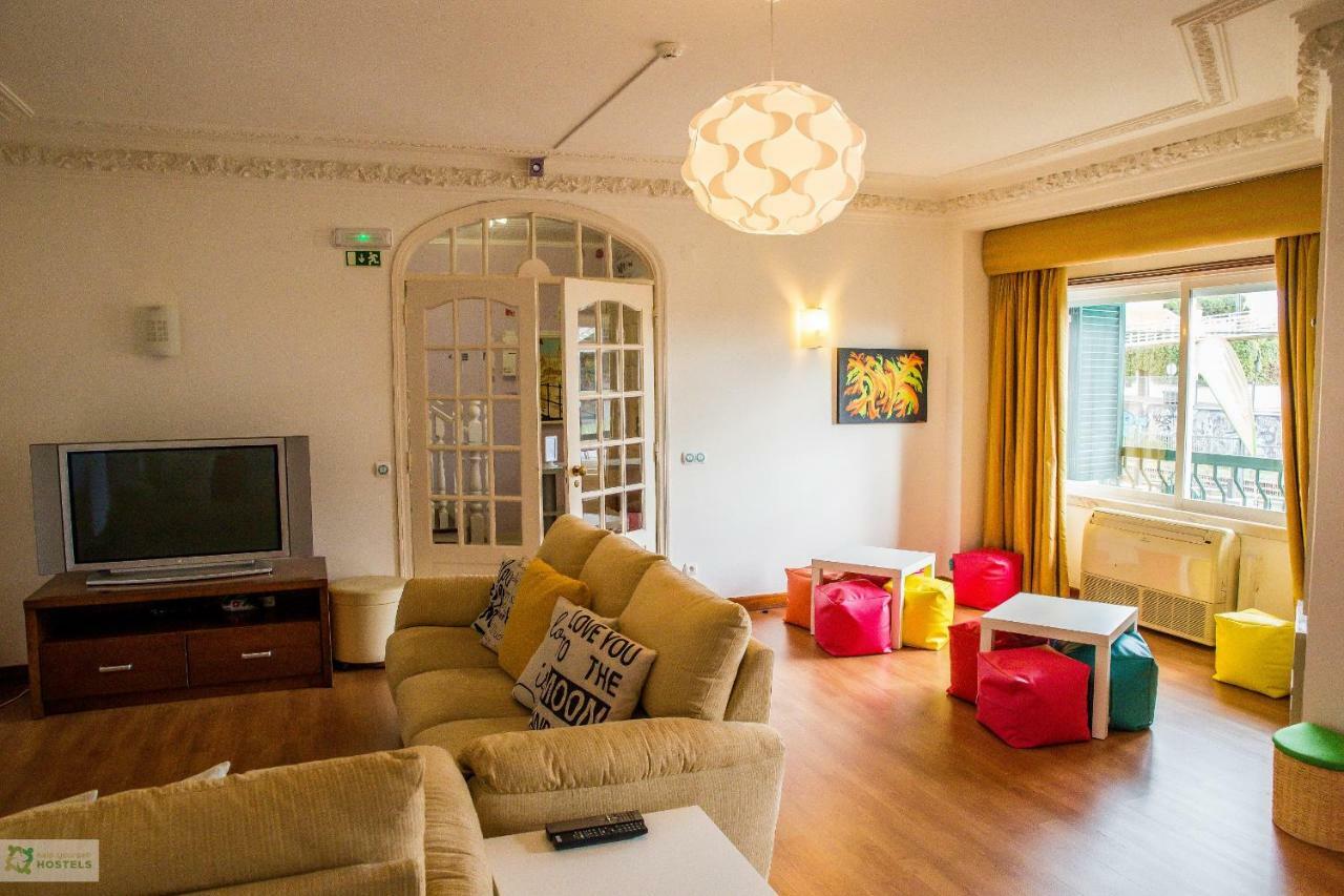 Help Yourself Hostels - Carcavelos Coast Exterior foto
