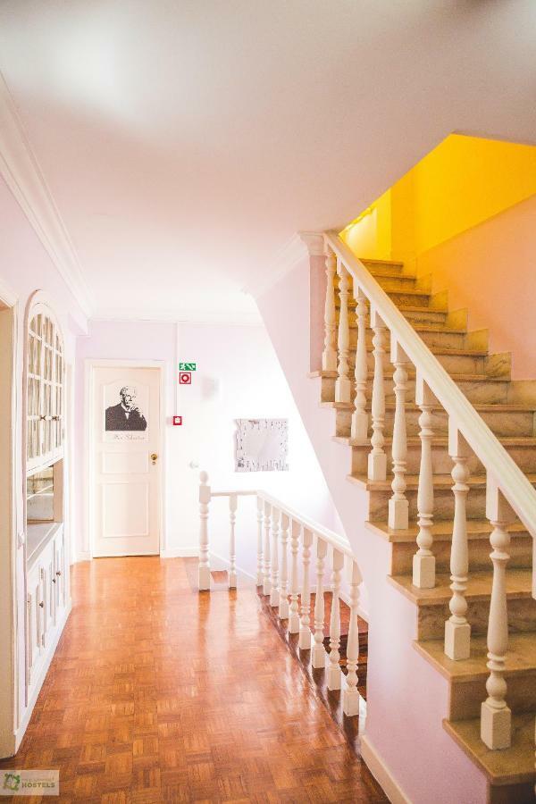 Help Yourself Hostels - Carcavelos Coast Exterior foto